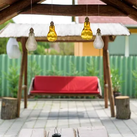 Zoeldbarat Vendeghaz Guest house