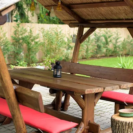 Zoeldbarat Vendeghaz Guest house